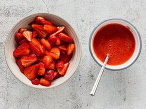 Tiramisu with strawberries and white chocolate