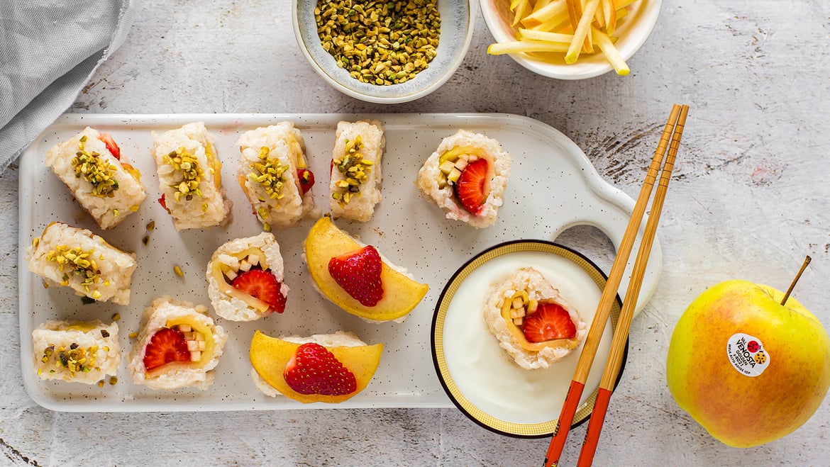 Sushi mit Golden Delicious-Äpfeln und Erdbeeren aus dem Vinschgau