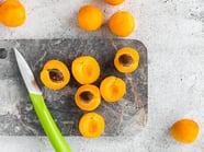 Cheesecake in the glass with “Vinschger Marille” apricots