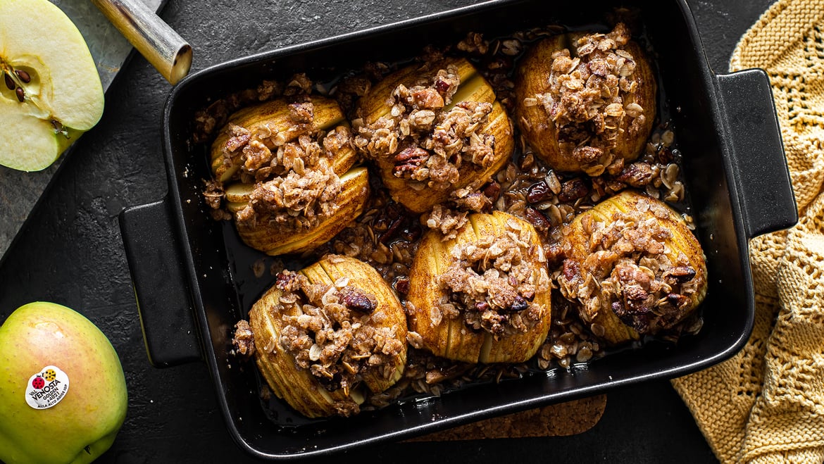 Mele Hasselback con crumble di noci