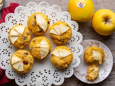Pastelito de manzana y polenta