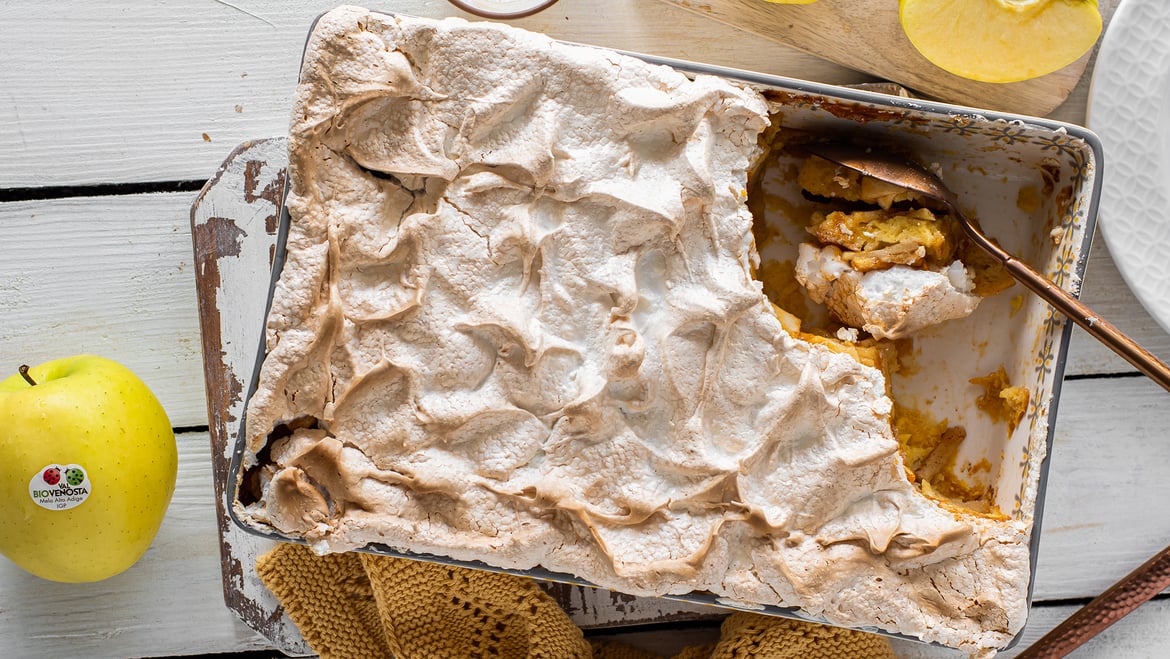 Scheiterhaufen mit Bio-Golden Delicious-Äpfeln