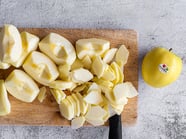 Scheiterhaufen mit Bio-Golden Delicious-Äpfeln