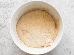 Focaccia con mele Golden Delicious Val Venosta e cipolle