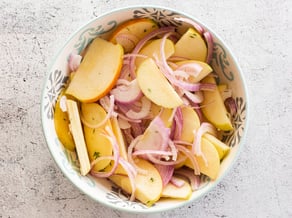 Focaccia con mele Golden Delicious Val Venosta e cipolle