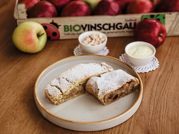 Strudel di mele con pasta tirata al burro