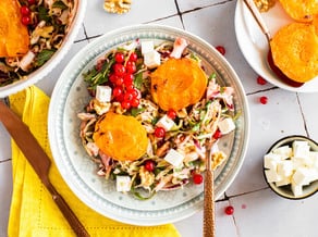 Cabbage and radicchio salad with grilled apricots from Val Venosta