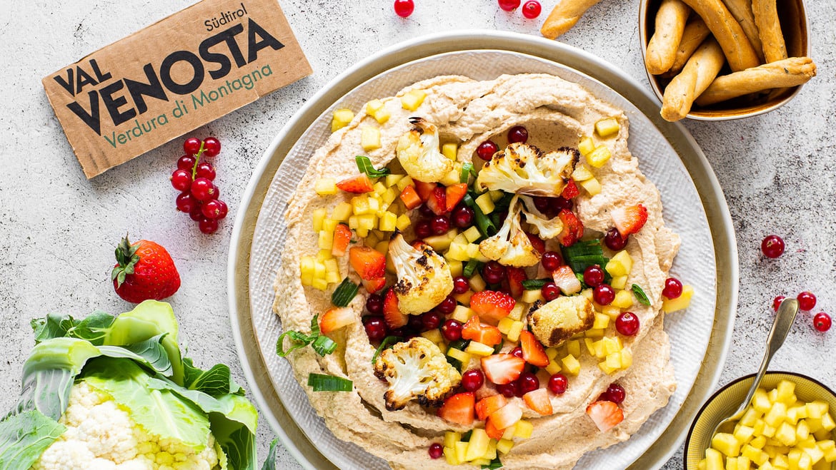 Hummus di cavolfiore con mele Golden Delicious caramellate