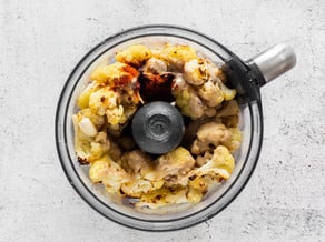 Hummus de coliflor con manzanas Golden Delicious caramelizadas