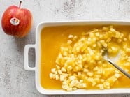 Buchteln ripieni di mele Fuji Val Venosta con salsa alla vaniglia
